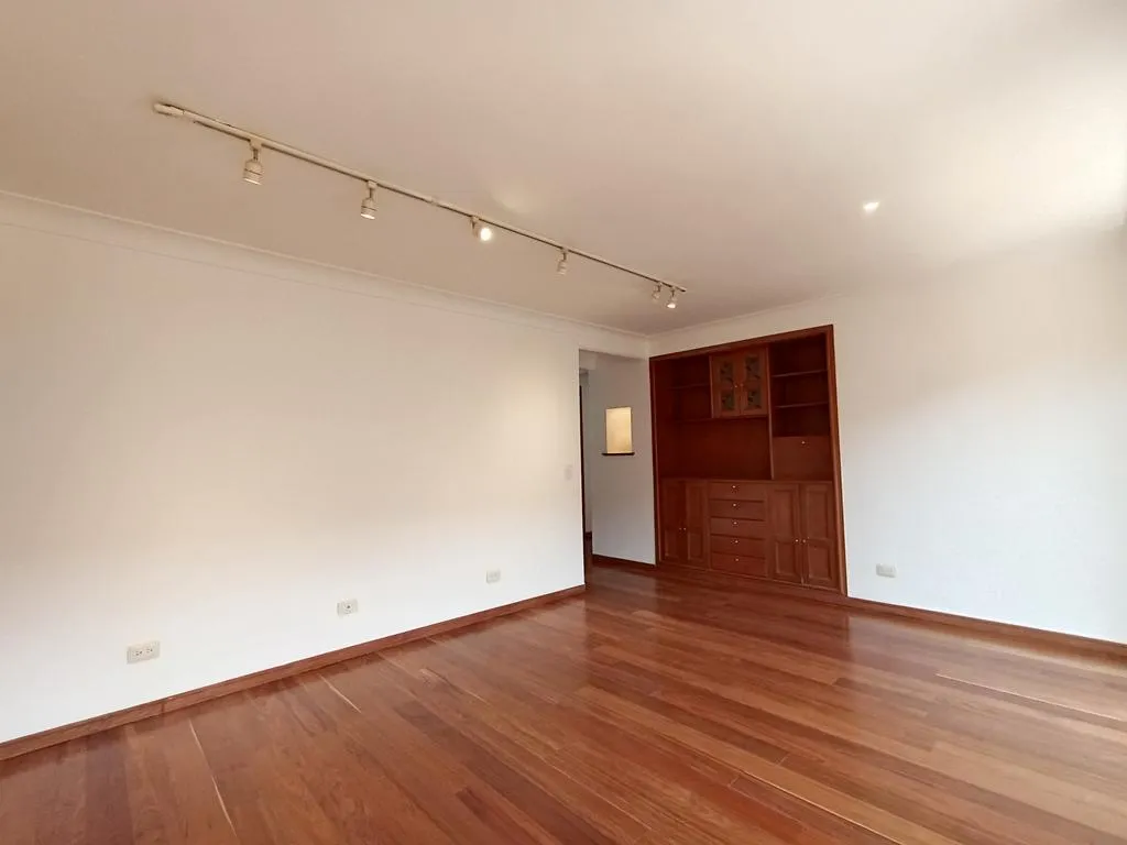 Apto Chicó Reservado: 87m2, 2 cuartos, 2 baños y 2 parqueaderos — foto 3