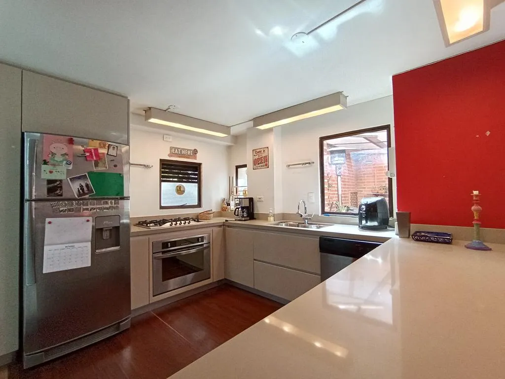 Apto El Nogal: 100m2 + terraza 30m2, 1 cuarto, 2 baños y 1 parqueadero - 8