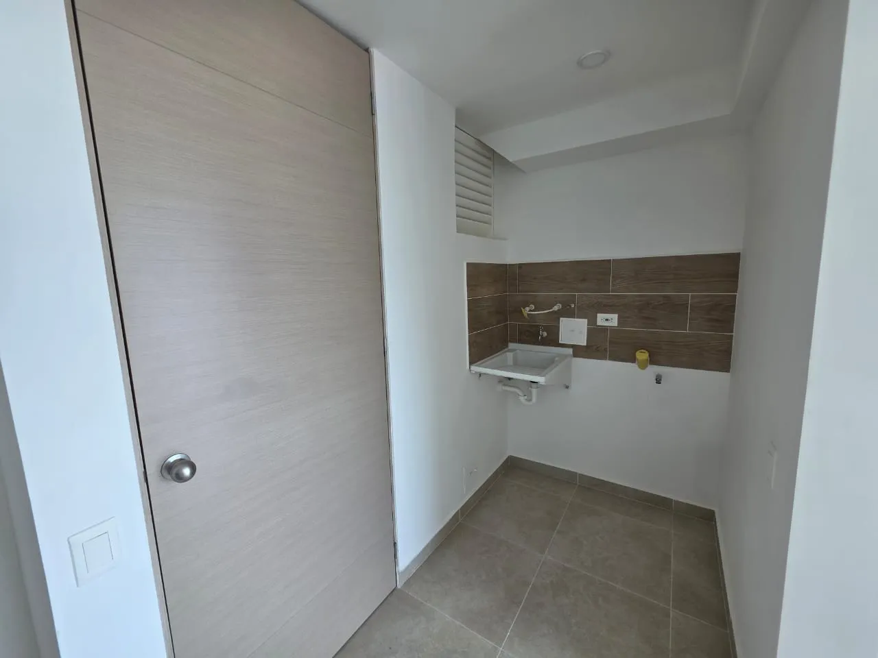 Apartamento Conjunto Cerrado Torre Horus — foto 4