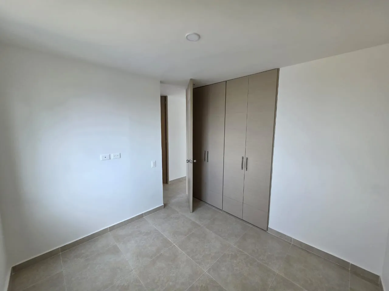 Apartamento Conjunto Cerrado Torre Horus — foto 12