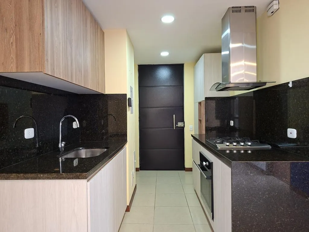 Apto Las Villas: 50m2, 1 cuarto, 1 baño y 2 parqueaderos — foto 7