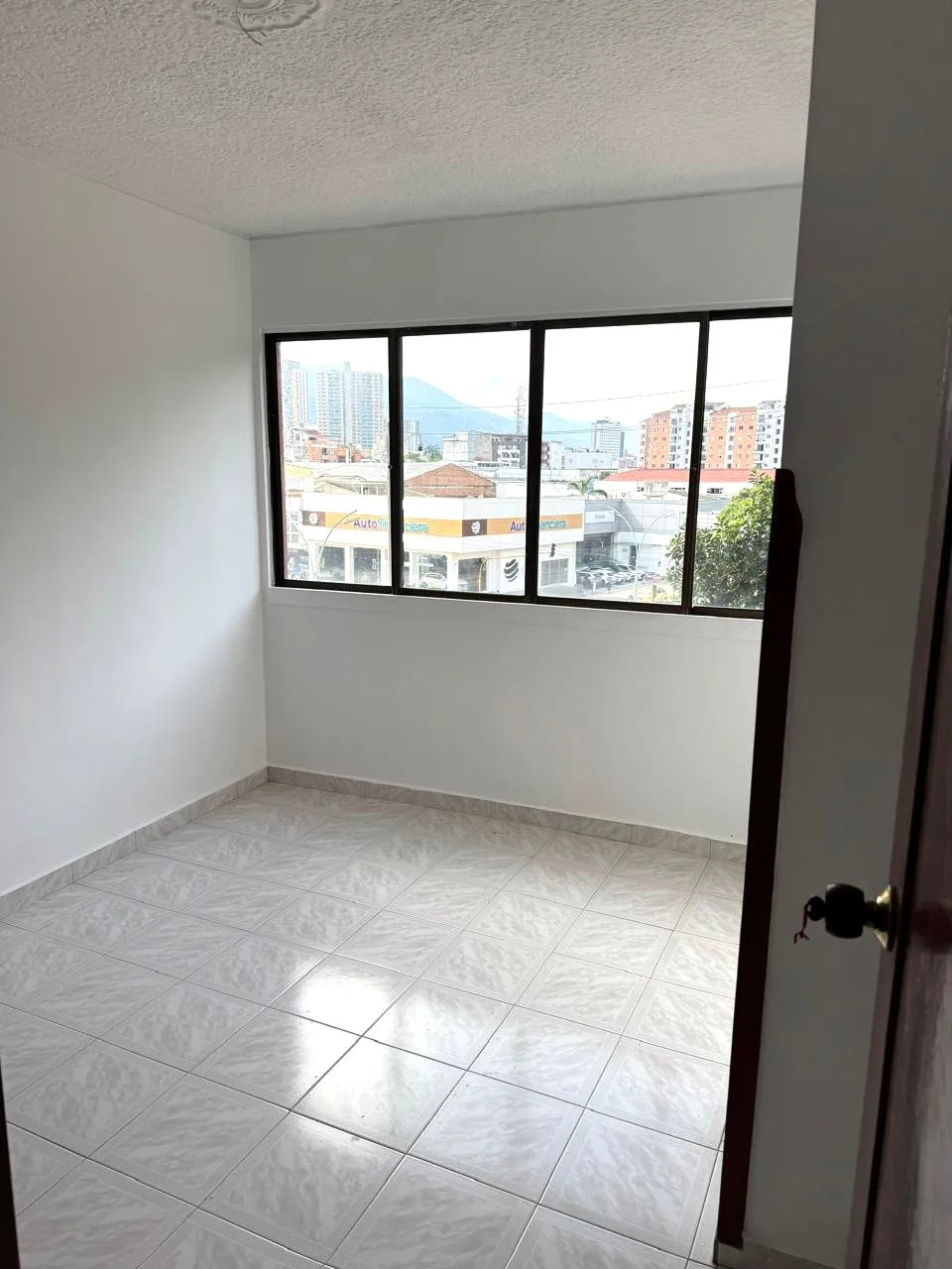 VENDO ESPECTACULAR APARTAMENTO USADO DE CONTADO BOLARQUI — foto 6